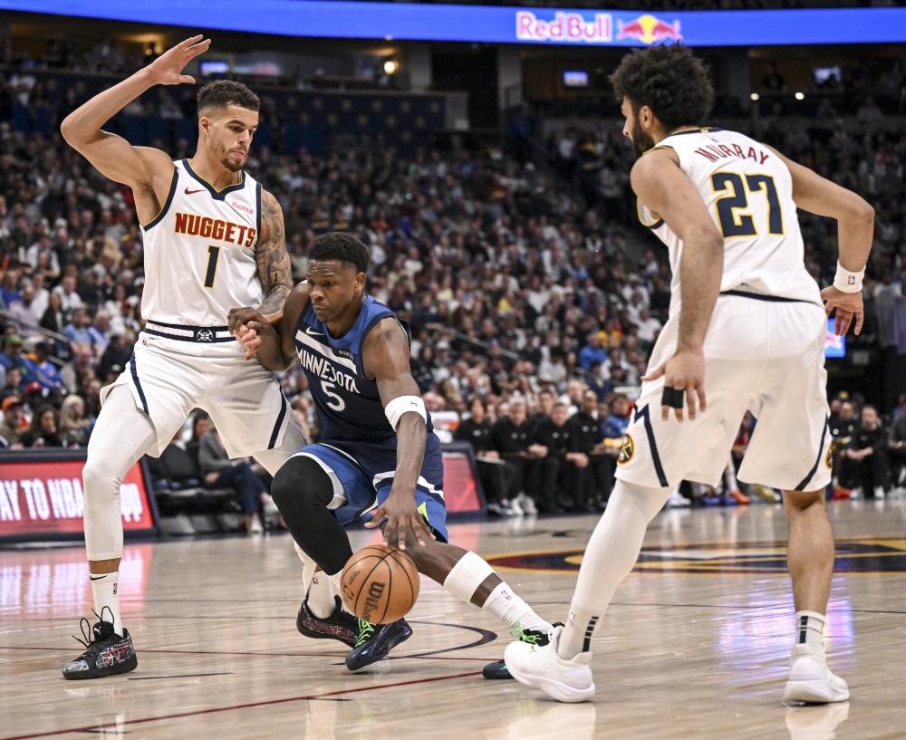 依然努力寻 依然努力寻