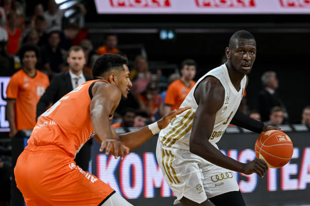 的背景下 的背景下