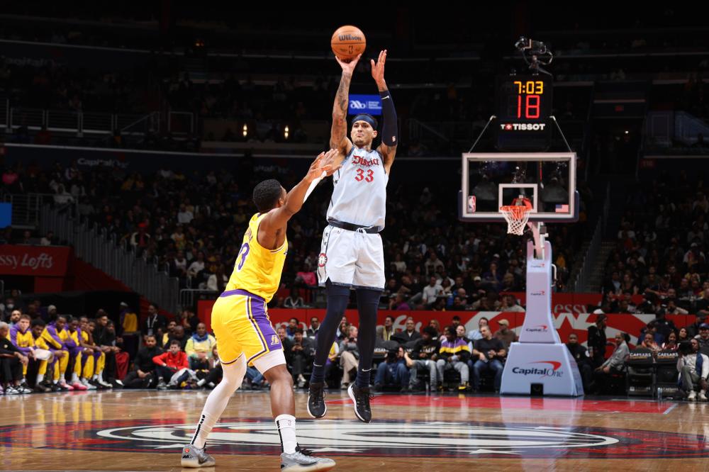 我们不仅看 我们不仅看